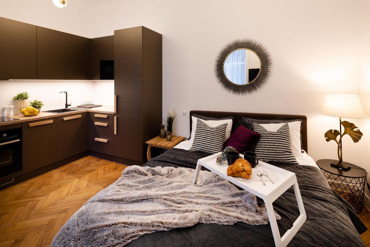 Brivibas House Design Apartments In City Center 里加 外观 照片